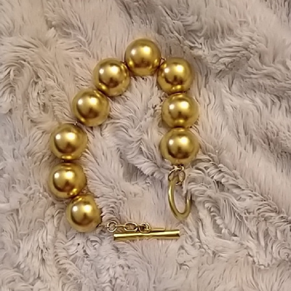 Classic Gold Beaded Bracelet